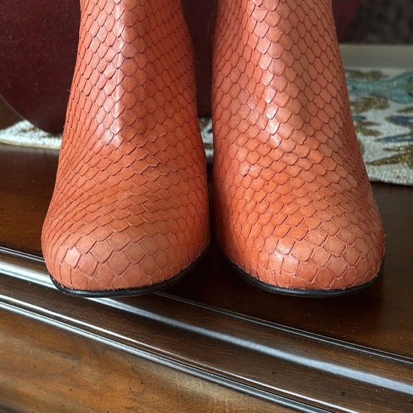 Brand New Farylrobin Anthropologie Genuine Leather Cognac Side Zip Ankle Boot - Picture 8 of 16